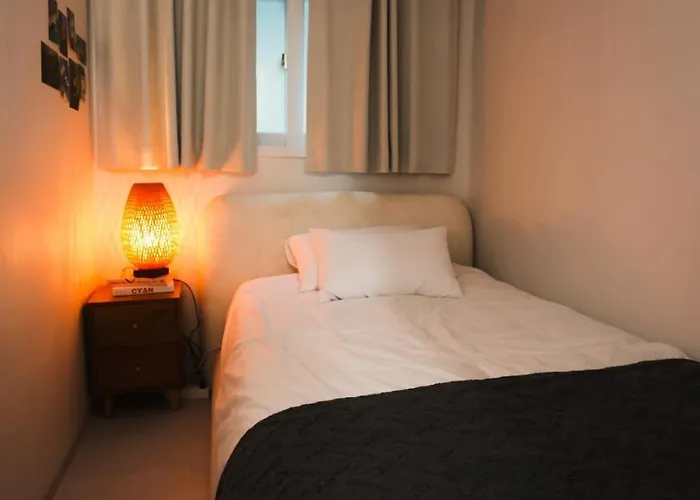 Appartement Premium Spacious House,hongik 1 Stop,hapjeong Station 3 Minutes On Foot,free Laundry And Drying,good For Family And Friends Gathering,3r4b,9 People *