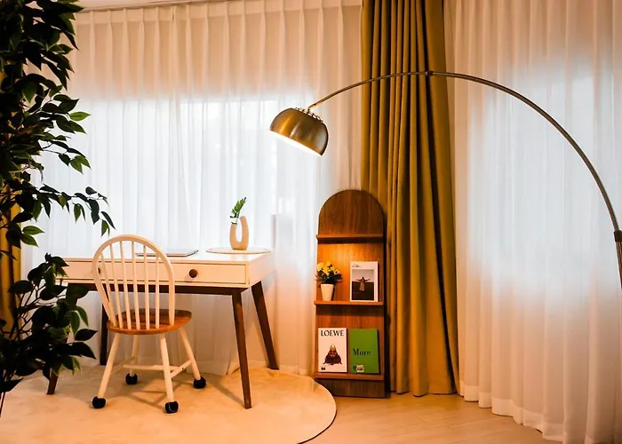 Appartement Premium Spacious House,hongik 1 Stop,hapjeong Station 3 Minutes On Foot,free Laundry And Drying,good For Family And Friends Gathering,3r4b,9 People