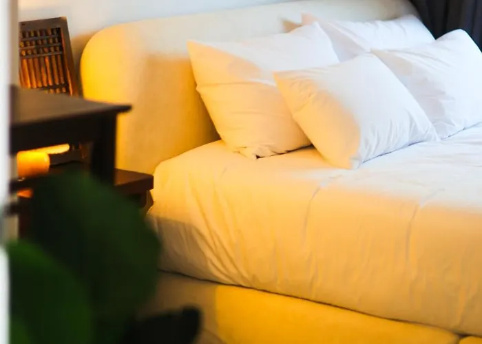 Appartement Premium Spacious House,hongik 1 Stop,hapjeong Station 3 Minutes On Foot,free Laundry And Drying,good For Family And Friends Gathering,3r4b,9 People