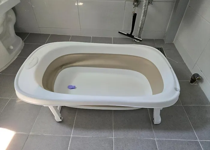 Premium Spacious House,hongik 1 Stop,hapjeong Station 3 Minutes On Foot,free Laundry And Drying,good For Family And Friends Gathering,3r4b,9 People * Séoul