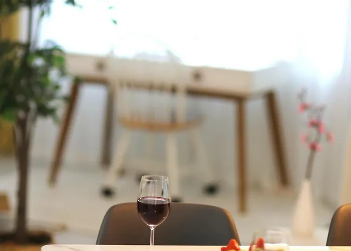 Premium Spacious House,hongik 1 Stop,hapjeong Station 3 Minutes On Foot,free Laundry And Drying,good For Family And Friends Gathering,3r4b,9 People Appartement *
